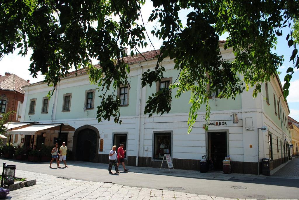 Dobo Teri Apartman Эгер Экстерьер фото